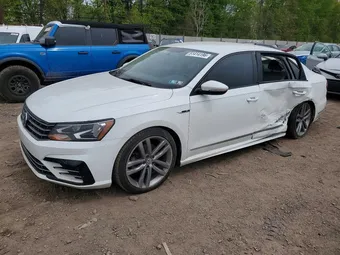 2018 Volkswagen Passat 1VWAA7A38JC014857
