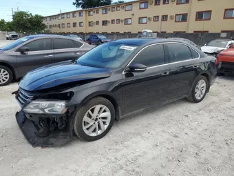 2018 Volkswagen Passat 1VWBA7A32JC028354