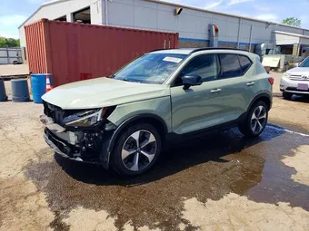 2023 Volvo XC40 YV4L12UW7P2942031