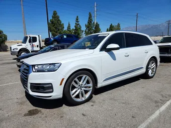 2017 Audi Q7 WA1VAAF7XHD013382