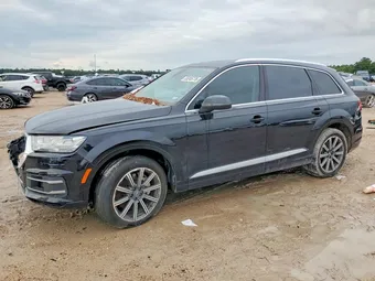 2017 Audi Q7 WA1LAAF76HD028825