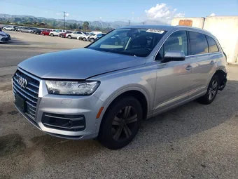 2019 Audi Q7 WA1LHAF74KD021519