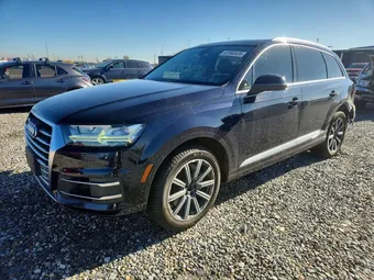 2017 Audi Q7 WA1LAAF70HD020347