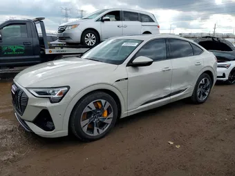2022 Audi e-tron Sportback WA13AAGE2NB010259