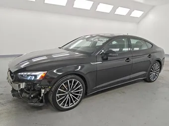 2022 Audi A5 Sportback WAUCBCF55NA030637