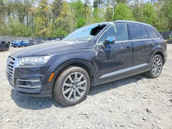 2017 Audi Q7 WA1LAAF7XHD033137