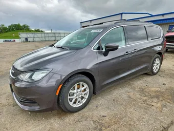 2020 Chrysler Voyager 2C4RC1DGXLR265823