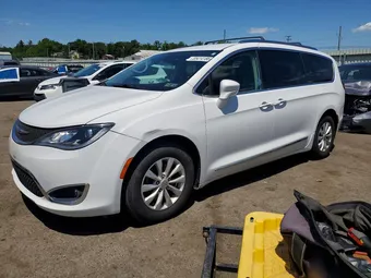 2018 Chrysler Pacifica 2C4RC1BG9JR352287 Lot 55414186