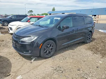2018 Chrysler Pacifica 2C4RC1EG0JR351752 Lot 54988276