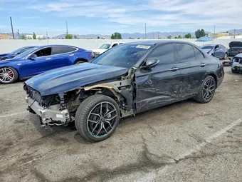 2022 Mercedes-Benz E-Class W1KZF8DB8NB070086