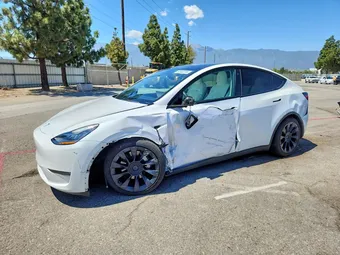 2021 Tesla Model Y 5YJYGAEE7MF273940 Lot 52932376