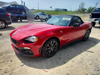 2018 Fiat 124 Spider JC1NFAEK3J0139073