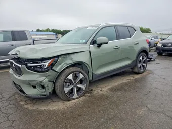 2025 Volvo XC40 YV4L12UJ1S2570263