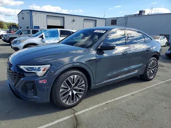 2024 Audi Q8 e-tron WA1CAAGE6RB035171