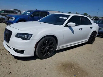 2017 Chrysler 300 2C3CCABG1HH577961