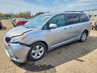 2015 Toyota Sienna 5TDKK3DC3FS687361 Lot 49920396