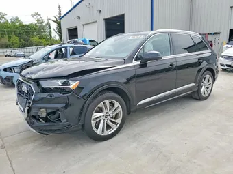 2021 Audi Q7 WA1LJAF71MD018679