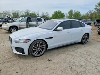 2016 Jaguar XF SAJBG4BV8GCY06179