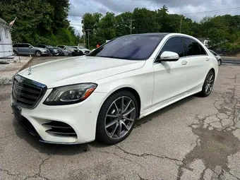 2018 Mercedes-Benz S-Class WDDUG6GB8JA367334