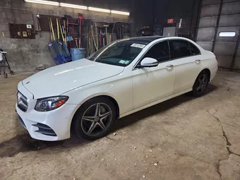 2018 Mercedes-Benz E-Class WDDZF4KB2JA383579