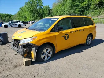 2016 Toyota Sienna 5TDKK3DC4GS764014