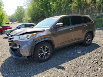 2019 Toyota Highlander 5TDBZRFH0KS990213 Lot 53758726