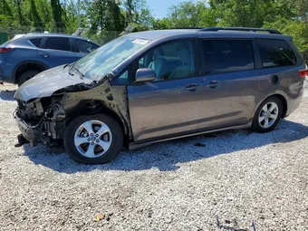 2019 Toyota Sienna 5TDKZ3DC1KS016423 Lot 52818616