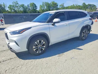 2024 Toyota Highlander 5TDKDRAH3RS547585 Lot 49545146