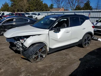 2022 Volvo XC40 YV4ED3UR4N2685911