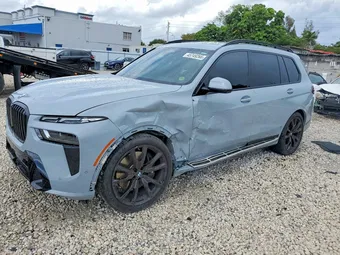 2025 BMW X7 5UX23EM0XS9Y68348