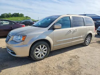 2016 Chrysler Town & Country 2C4RC1BG2GR174408