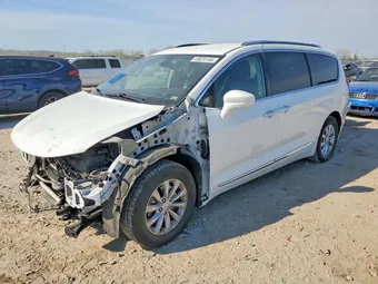 2019 Chrysler Pacifica 2C4RC1BG4KR680766 Lot 49020166