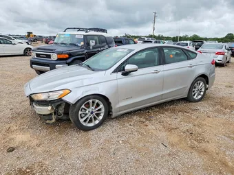 2019 Ford Fusion 3FA6P0LU4KR274220