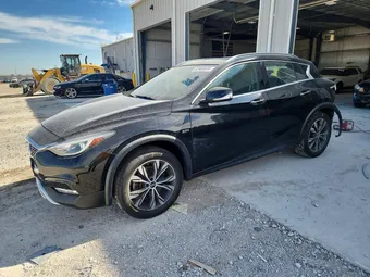 2018 Infiniti QX30 SJKCH5CR3JA049702
