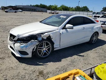2015 Mercedes-Benz E-Class WDDKJ6HB6FF302001
