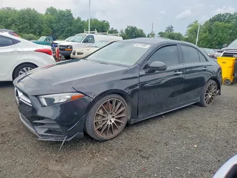 2021 Mercedes-Benz A-Class W1K3G5BB8MJ321245