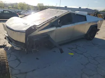 2024 Tesla Cybertruck 7G2CEHEE4RA017782