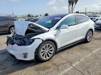 2016 Tesla Model X 5YJXCAE20GF001540