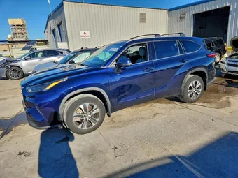 2022 Toyota Highlander 5TDGZRBH6NS257423 Lot 96332805