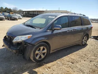 2018 Toyota Sienna 5TDKZ3DC1JS929696 Lot 47388945