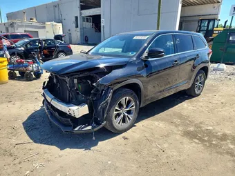 2017 Toyota Highlander 5TDZARFH7HS023807 Lot 55101076