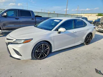 2019 Toyota Camry 4T1B61HK1KU717680 Lot 50429986