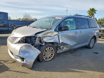 2015 Toyota Sienna 5TDYK3DC2FS646424 Lot 45881136