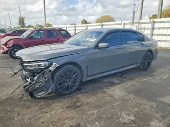 2022 BMW 7 Series WBA7T2C04NCH01241
