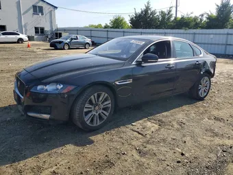 2017 Jaguar XF SAJBJ4BV6HCY46554