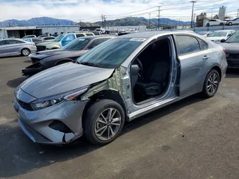 2023 Kia Forte 3KPF24AD8PE651987 Lot 41836166