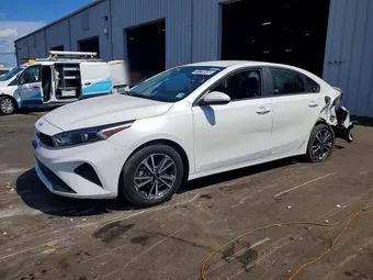 2024 Kia Forte 3KPF24AD8RE762915 Lot 51779546