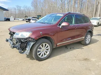 2017 Volkswagen Touareg WVGGF7BP0HD006204