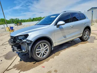 2015 Volkswagen Touareg WVGEP9BPXFD004943