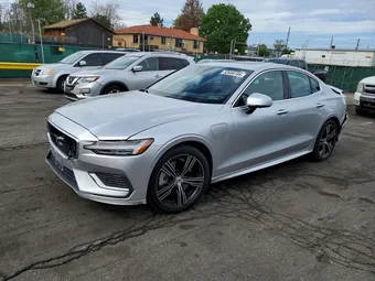 2022 Volvo S60 7JRBR0FL0NG177454